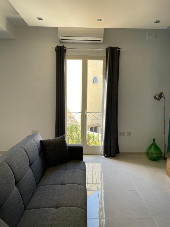 Sunset Modern Apt Near The Beach Birżebbuġa Bagian luar foto