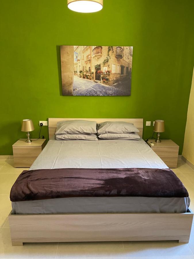 Sunset Modern Apt Near The Beach Birżebbuġa Bagian luar foto